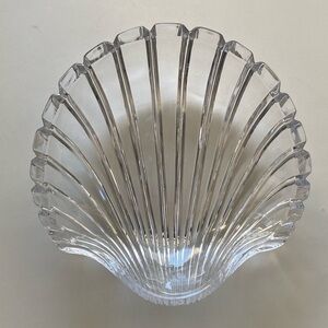Vintage Clear Shell-Shaped Crystal Glass Console Bowl